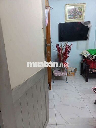 Cần cho thuê nhà P ĐHT Q12.DT 4*20 1 trệt 1 lầu 3 PN 3WS hẻm xe hơi