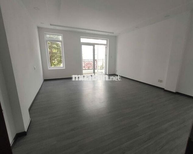 NHÀ ĐƯỜNG NGUYỄN MINH HOÀNG DIỆN TÍCH: 5X9M TRỆT 3 LẦU CHO THUÊ