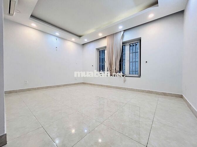 NHÀ ĐƯỜNG NGUYỄN TRỌNG TUYỂN DIỆN TÍCH: 5X20M TRỆT 3 LẦU CHO THUÊ