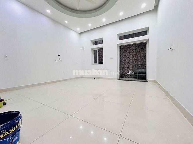 NHÀ ĐƯỜNG NGUYỄN TRỌNG TUYỂN DIỆN TÍCH: 5X20M TRỆT 3 LẦU CHO THUÊ