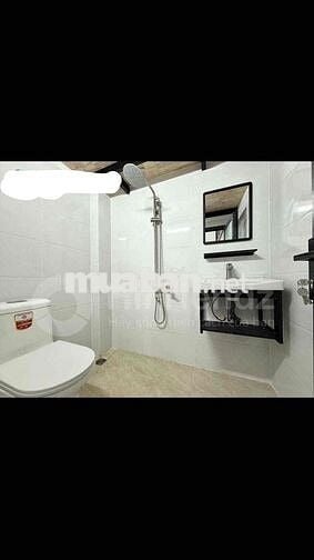 Pass phòng trọ tầng trệt có gác gần trường ĐH Nguyễn Tất Thành