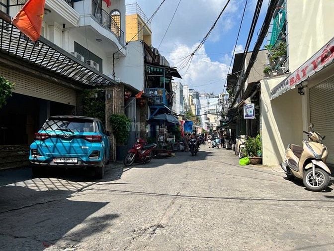 Nhà đẹp Bình Thạnh giáp Phú Nhuận, 82m2, ngang gần 5m, 2 tầng, ôtô sát