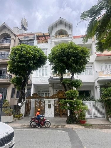 Cần bán nhà biệt thự KDC HIm Lam Tân Hưng Q7