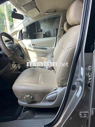 Bán Innova 2015 số sàn đi 63000 Km