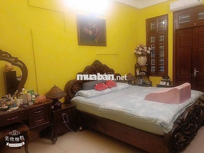 BÁN NHÀ HOÀNG HOA THÁM – TRUNG TÂM BA ĐÌNH--50M RA Ô TÔ TRÁNH