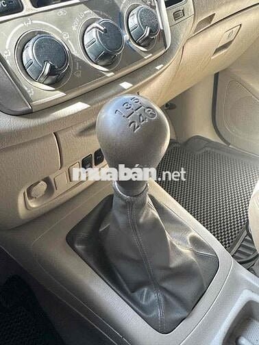 Bán Innova 2015 số sàn đi 63000 Km