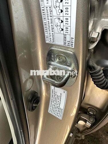 Bán Innova 2015 số sàn đi 63000 Km