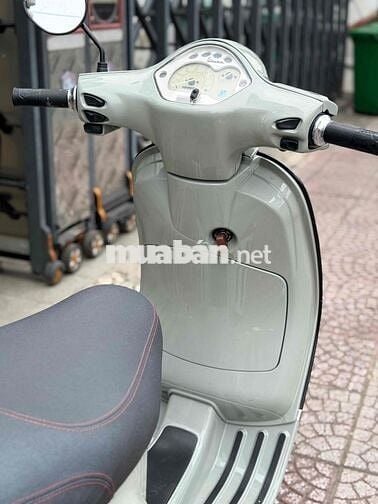 Piaggio Vespa LX125ie Đời 2012 . BSTP