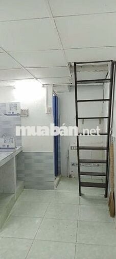 Nhà Âu Cơ, Ngã 4 Bảy Hiền Tân Bình Giá 1,75 xây 3 Tầng sổ Riêng