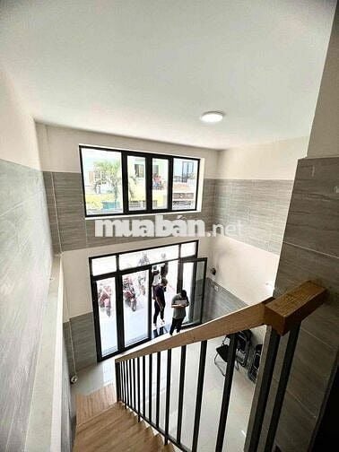 Siêu phẩm nhà 3 phòng ngủ giá cực rẻ ngay chân cầu Bình Lợi