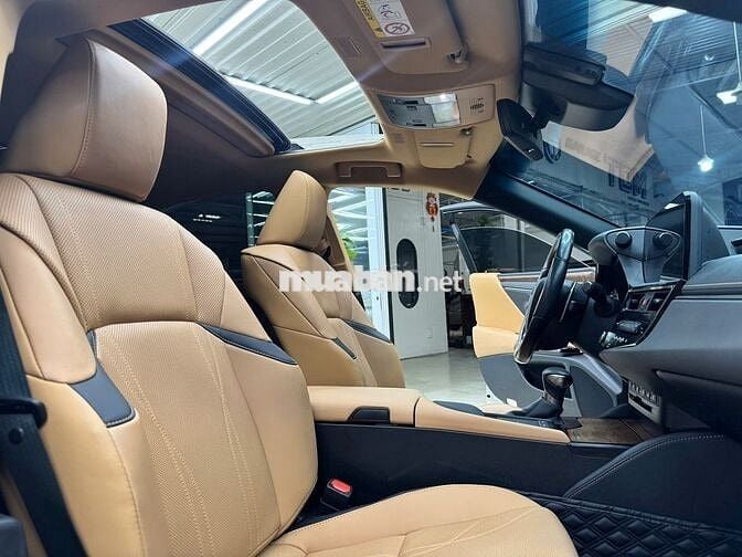 Lexus ES 250 2022 Vàng cát 12000 km