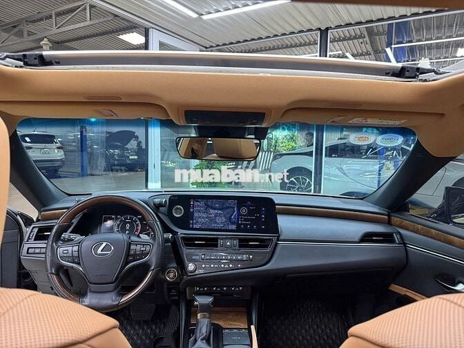 Lexus ES 250 2022 Vàng cát 12000 km