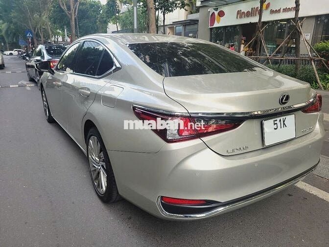 Lexus ES 250 2022 Vàng cát 12000 km
