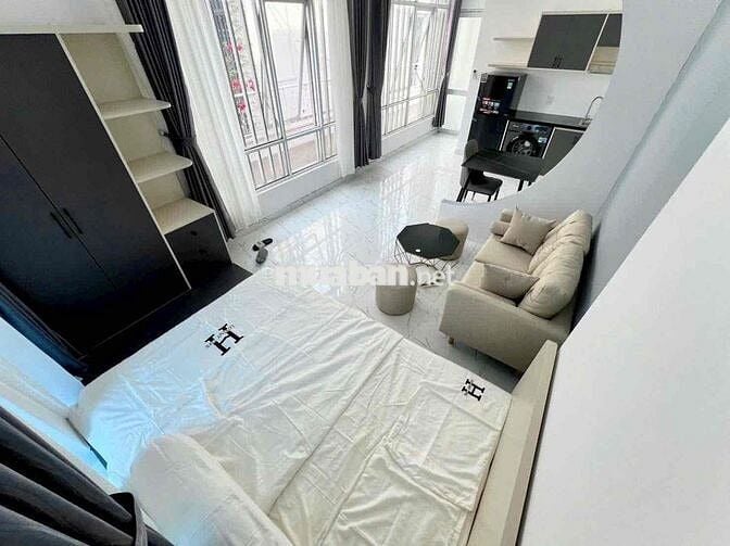 Cho thuê căn hộ đẹp ngay ngã tư Hàng Xanh full nội thất tiện đi Q1, Q