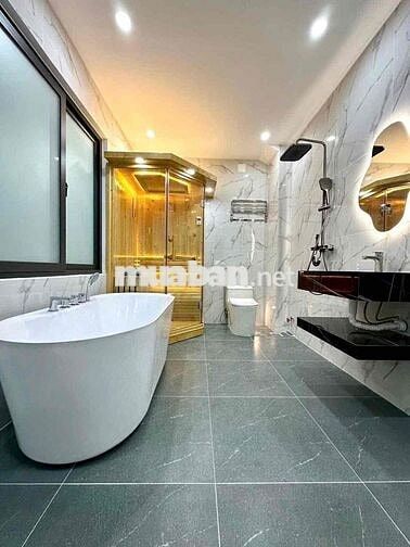 Nhà Mới Xây Đẹp DT 250m2 1Trệt 1Lửng 3Lầu 4Pn 6Wc Vỉa Hè Full Nội Thất