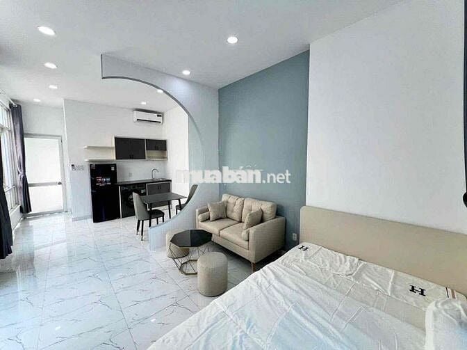 Cho thuê căn hộ đẹp ngay ngã tư Hàng Xanh full nội thất tiện đi Q1, Q