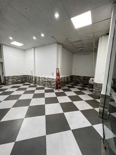 Chính chủ Cho thuê cửa hàng gần ngã tư Nguyễn Trãi khuất duy tiến,60m2