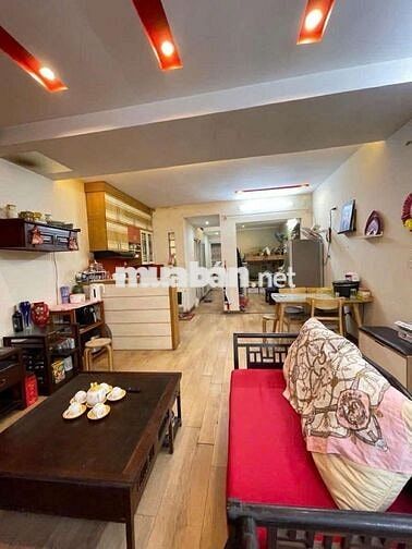 Tập thể Tầng 3 - Sổ 48/85m2 - Nguyễn Thái Học - Ở hay đầu tư đều ổn!