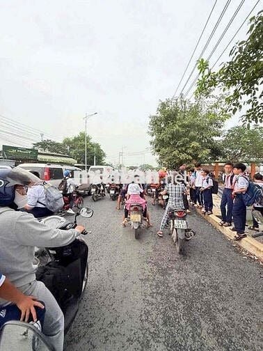 BÁN GẤP LÔ ĐẤT SÁT MT NGUYỄN THỊ TƯƠI GIÁ RẺ