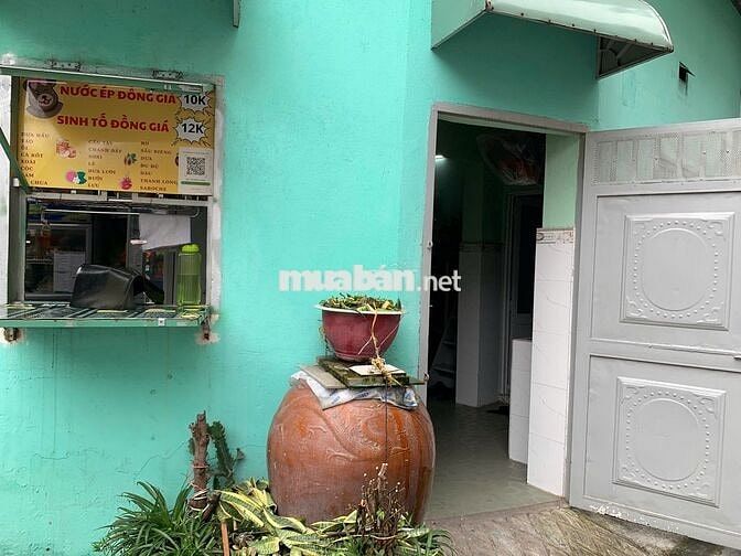 Nhà mặt tiền 44m2, 2 phòng ngủ, đường Trần Văn Hoàng, Q.Tân Bình