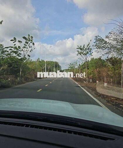 Gần 11.000m2 đất, 80m mặt tiền lớn, hông ôm suối