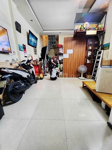 BÁN NHÀ HẺM XE HƠI CẠNH CHỢ NGUYỄN VĂN TRỖI ĐƯỜNG LÊ VĂN SỸ QUẬN 3