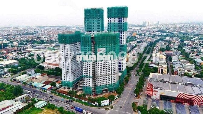 bán lô đât mặt tiền ql1k. dt 660m2 sát siêu thi gobigc