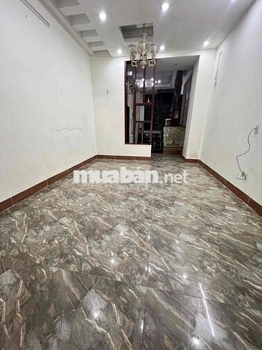 nhà cho thuê lạc long quân 5 phòng tháng máy 3m7 x 22m 4 tầng giá 20tr