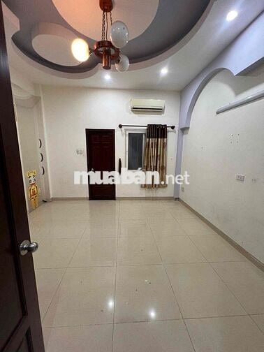 nhà cho thuê lạc long quân 5 phòng tháng máy 3m7 x 22m 4 tầng giá 20tr