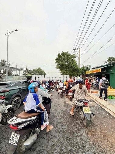 BÁN GẤP LÔ ĐẤT SÁT MT NGUYỄN THỊ TƯƠI GIÁ RẺ
