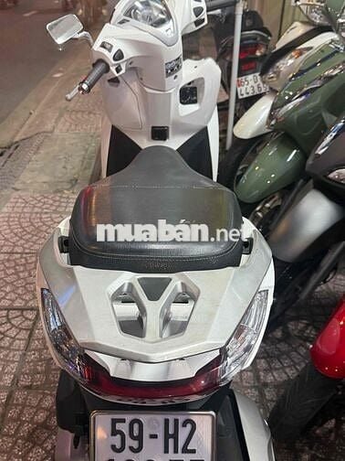 Honda Lead Trắng 4val/2022/9chủ ký