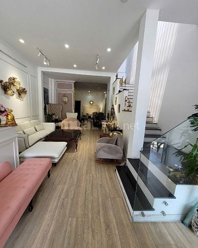 Nợ Quá Bán Nhà Đẹp 3 Tầng Ngô Quyền – Kiên Cố – Sầm Uất – Kinh Doanh .