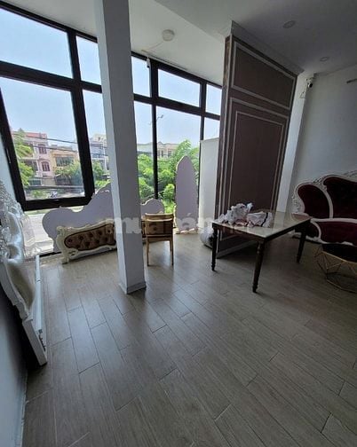 Nợ Quá Bán Nhà Đẹp 3 Tầng Ngô Quyền – Kiên Cố – Sầm Uất – Kinh Doanh .