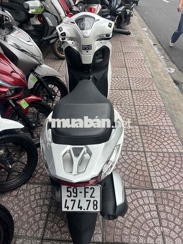 mới về LEAD (trắng tuyết) mới như thùng nhe ac