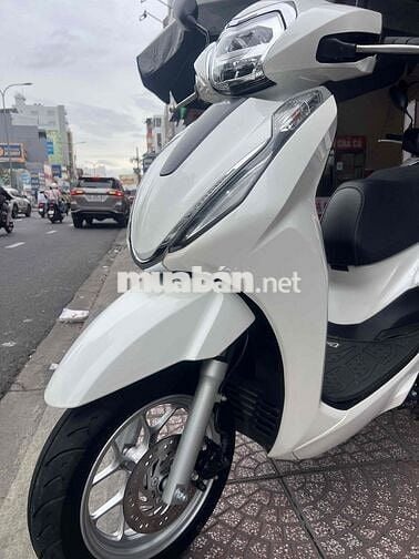 mới về LEAD (trắng tuyết) mới như thùng nhe ac