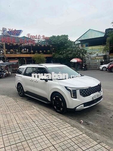 Kia Carnival 2025 Luxury Trắng