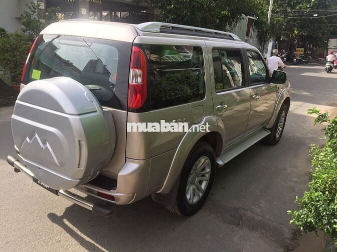 Ford Everest 2015 máy dầu số sàn