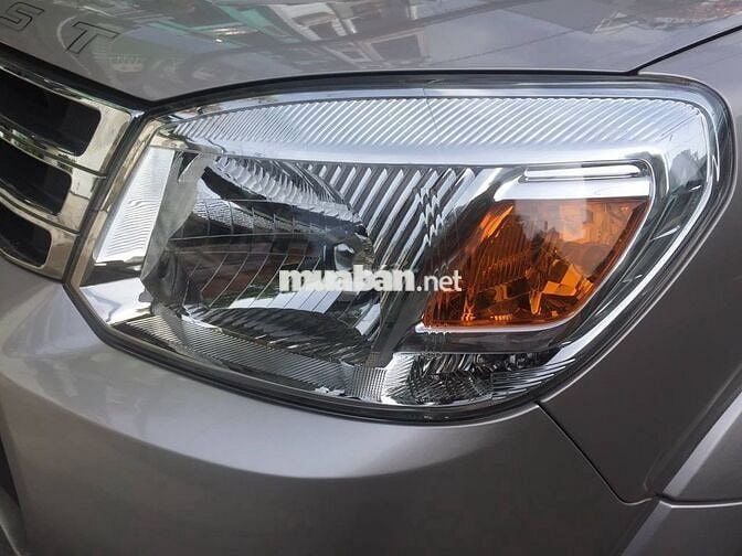 Ford Everest 2015 máy dầu số sàn