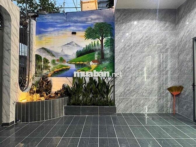 bán nhà khu dân cư vị hảo . sân ô tô . phòng ngủ dưới . ban công rộng