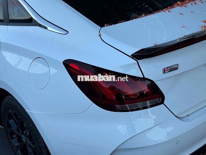 MG5 STD 2024 lăn bánh 8/2025 - 3.900km như mới.