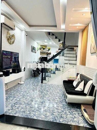 HH70tr // Bán nhà đẹp 4 tầng đường Phan Văn Trị giá tốt