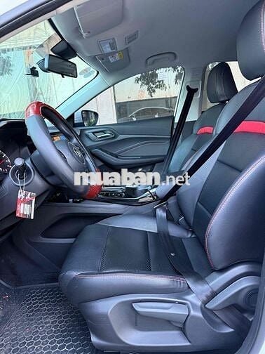 MG5 STD 2024 lăn bánh 8/2025 - 3.900km như mới.