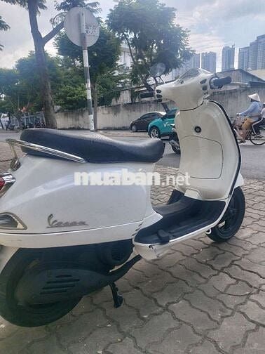 Vespa 125IE phun xăng điện tử xả rẻ