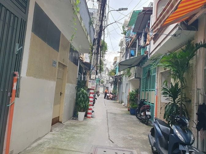 Cần bán căn nhà  ngay trung tâm Quận 3 –  đường NĐC  hẻm 5m