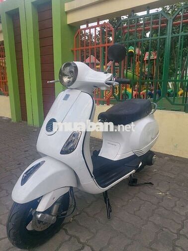 Vespa 125IE phun xăng điện tử xả rẻ