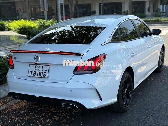 MG5 STD 2024 lăn bánh 8/2025 - 3.900km như mới.