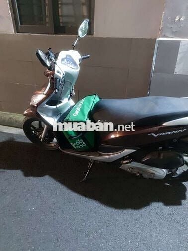 Kẹt tiền bán Vision