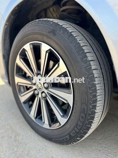 Toyota Avanza AT Premio 2025 một chủ đẹp như mới