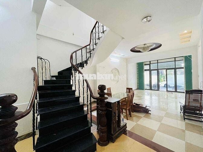 NHÀ 3 TẦNG MT LÊ VĂN THỊNH, gần biển NTT