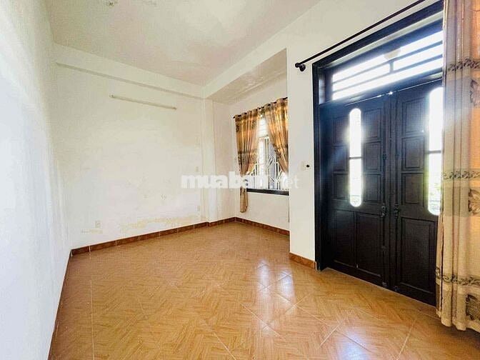 NHÀ 3 TẦNG MT LÊ VĂN THỊNH, gần biển NTT